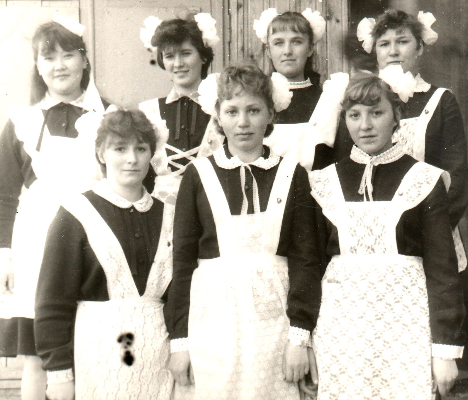 Выпускники Верхне Куларской средней школы 1987 года